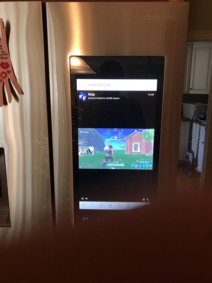 Raaijinn's tweet photo. Currently watching @Ninja on my fridge lol. My man has ten kills. https://t.co/EGsJWst7RD