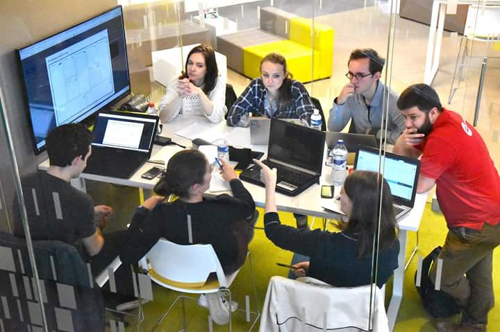Social_ImpactWE's tweet photo. Après-midi studieuse au @LHUBEMLYON pour nos participants du #SIWE, entourés des meilleurs coachs pour les guider ! #SocialImpactWeekEnd @NOISEemlyon @wearesmartup @EMLYON https://t.co/K4RXCYWKQx