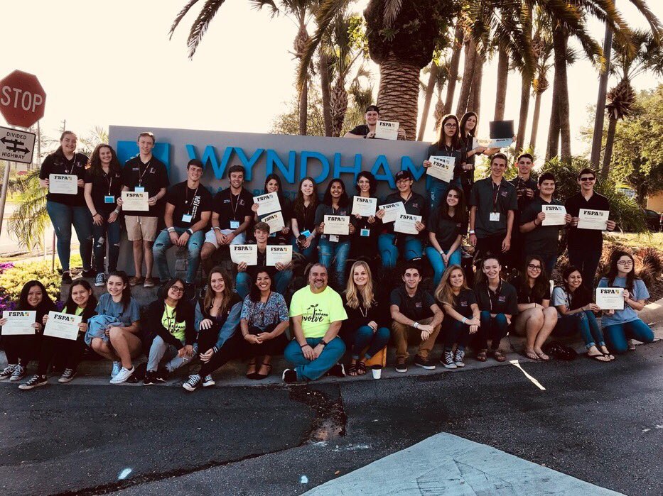 jennaknight16's tweet photo. Winning first place on a competition we knew nothing about was a pretty good way to go out 💙 love you all 💙 #FSPA2018 https://t.co/WkGHb3CHvY