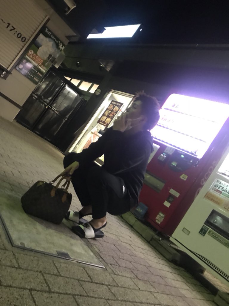 yushi_062's tweet photo. はい1日お疲れ様 https://t.co/PU1Pn2bCup