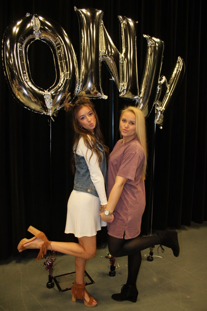 LexiLexicooper's tweet photo. Happy bday @pugh14_ 💞🎉 thx for all the laughs and good times!!! You make everything a party and don’t know what I would do w out ya on swim and cheer!!! Love youu https://t.co/rFB6EBS0Va