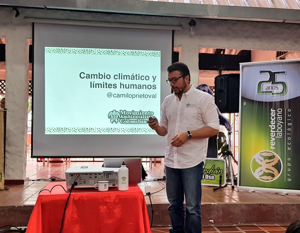 CGONZALEZCAM's tweet photo. @CamiloPrietoVal presidente del Movimiento Ambientalista Colombiano, #CumbresDelMacizoColombiano, dió su conferencia sobre “Cambio Climático y Límites humanos” en #Pitalito #Huila @ReverdecerL @CAMHUILA @MAmbientalistaC #AltoYuma https://t.co/FaBxaiMW5p