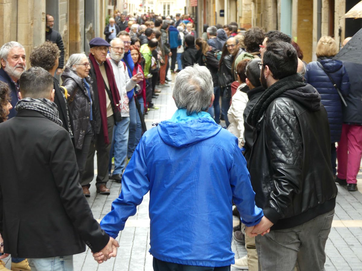 VÍDEOS I FOTOS Demostració d'unitat de la ciutadania per rebutjar el pla de la Budellera
naciodigital.cat/tarragona/noti…