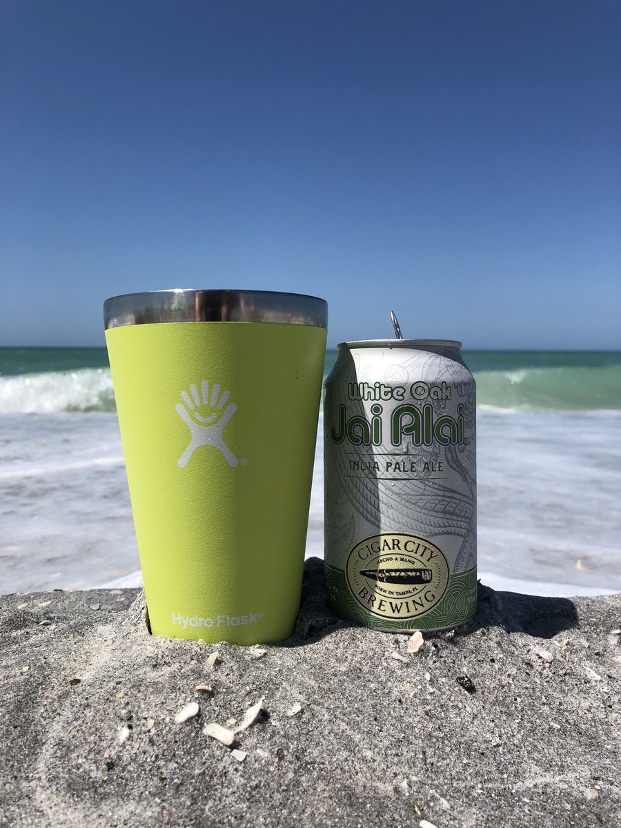 jaylangdoc's tweet image. Is the a better way to enjoy White Oak Jai Alai? #beachweekend @CigarCityBeer @HydroFlask