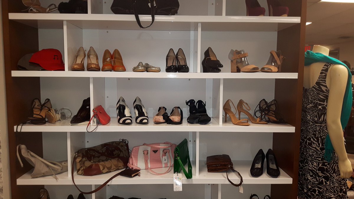DFSOttawa's tweet photo. Just two hours left on our #ShopforSuccess Boutique Sale! There are still some amazing designer styles available so come on down to 200 Catherine St! https://t.co/tRZf9oOfa6