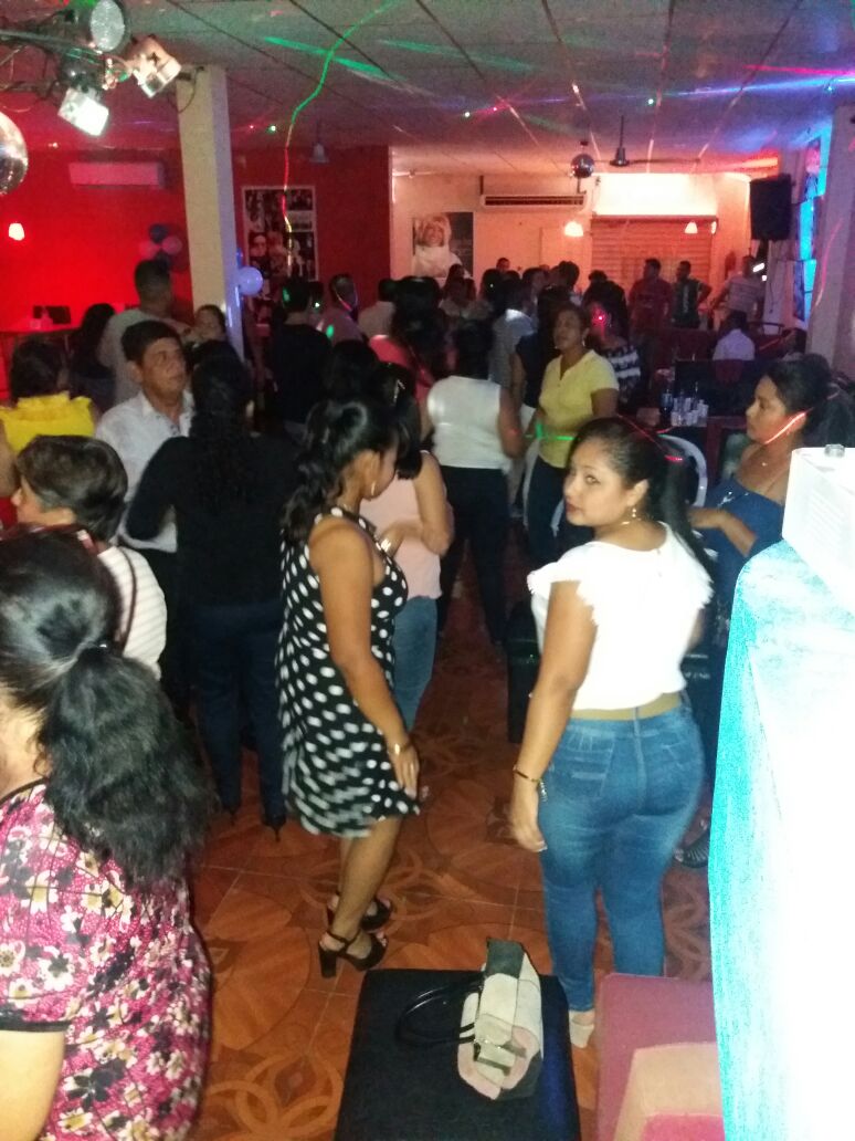 09d19Red's tweet photo. Fiesta de integracion de la RED DE MAESTROS 09D19 DAULE - NOBOL - SANTA LUCIA por dia del Maesto https://t.co/2ZFzBJvmst