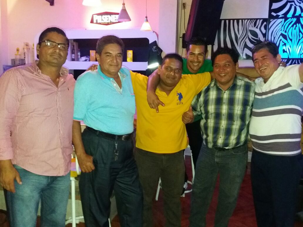 09d19Red's tweet photo. RED DE MAESTROS 09D19 DAULE - NOBOL - SANTA LUCIA Dia de Maestro https://t.co/mWEpXLjor3