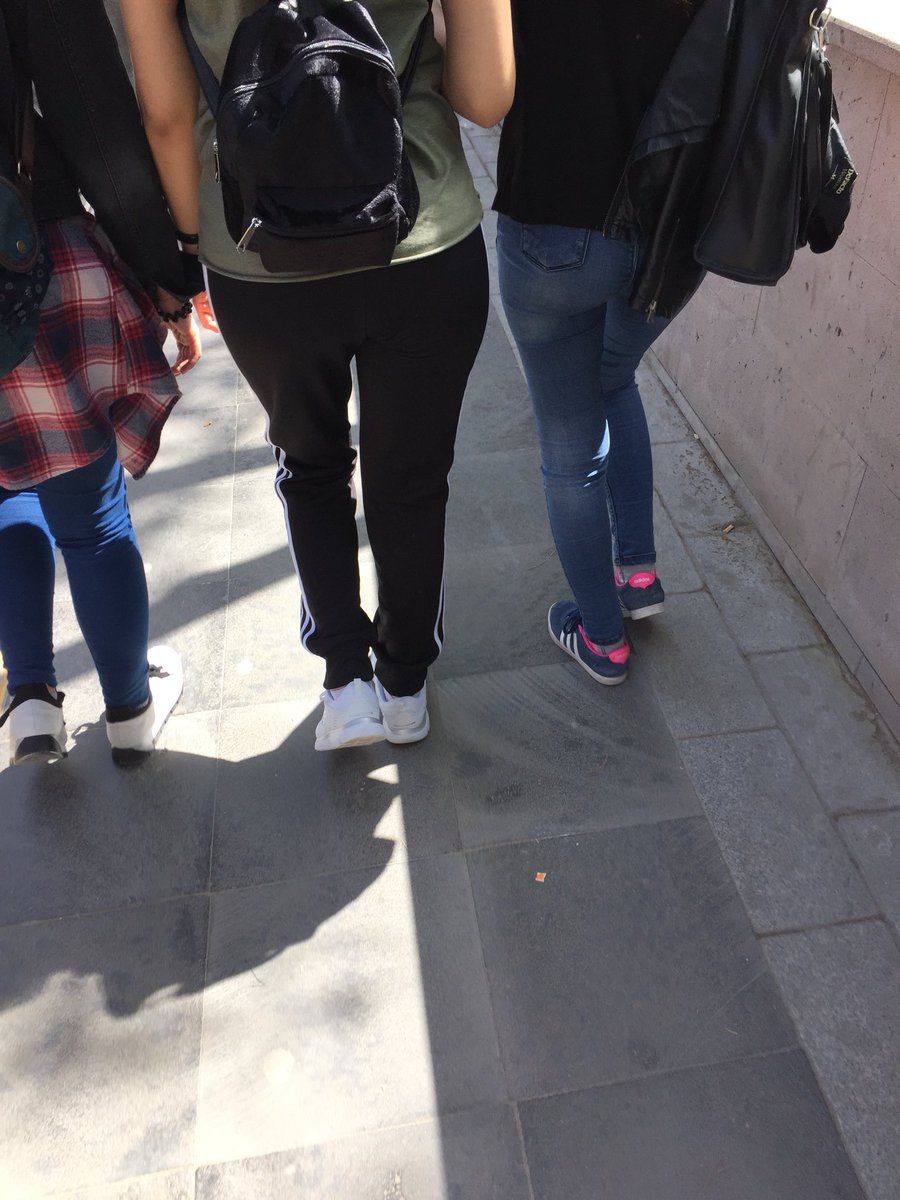 Yine bir gizli çekim 😍 tam şaplak atmalık 😋