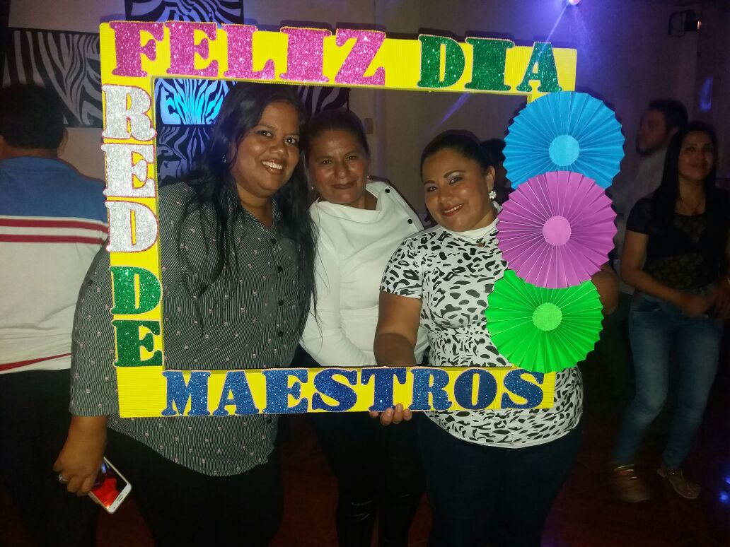 09d19Red's tweet photo. Feliz dia del Maestro de parte de toda la Red de Maestros Distrito Educativo 09D19 https://t.co/fSR8XW7fxm