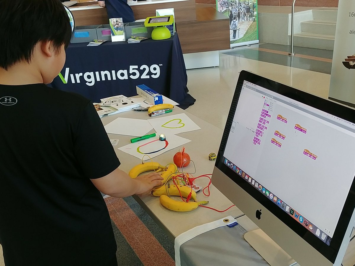 NOVASTEMDay's tweet photo. Musical #STEM with VINCI School #NOVASTEMDay https://t.co/k403sJnYGp
