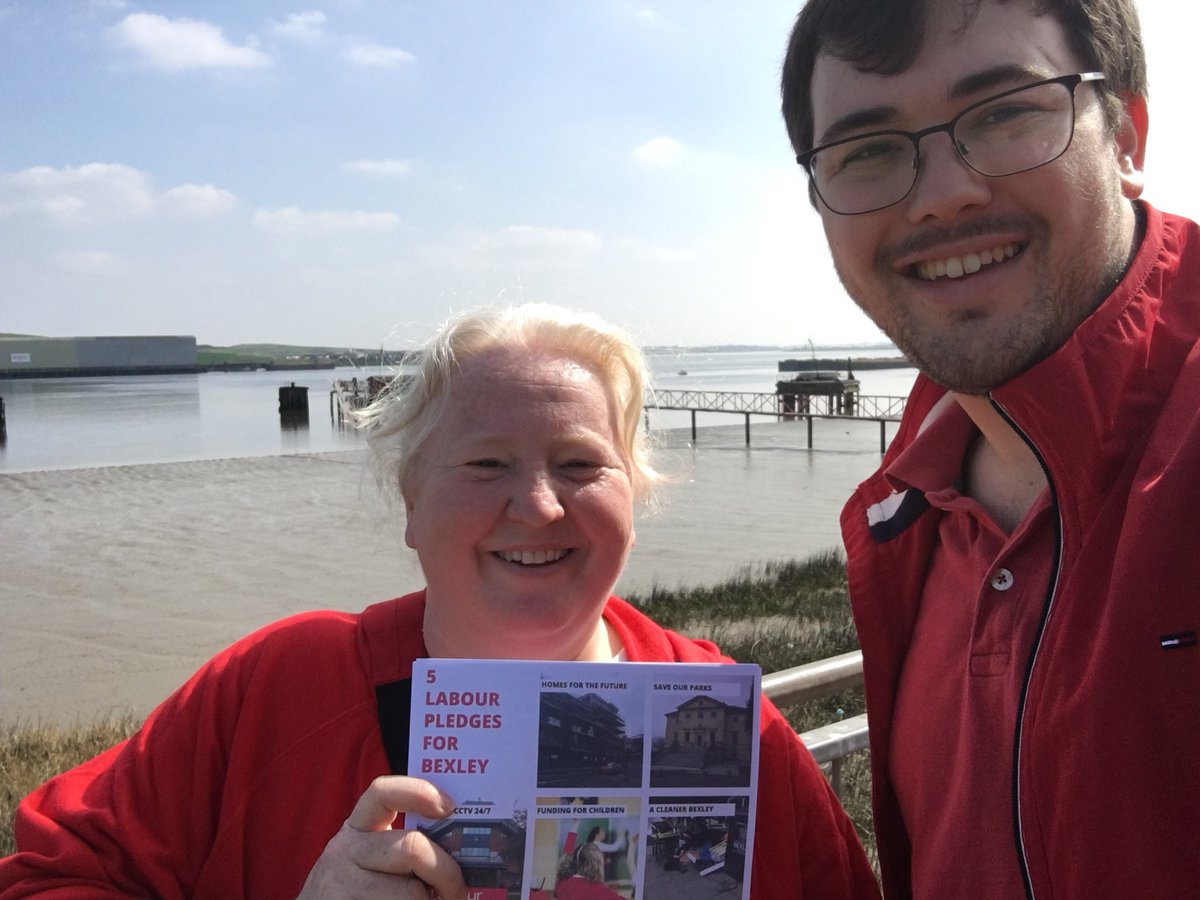 ErithLabour's tweet image. Great day out in Erith in beautiful weather. Fantastic response from local residents across the ward #LabourDoorstep