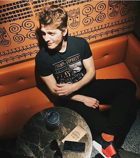 OMG. SAKİN KALAMIYORUM💫🌹 COOL ADAM👊 #BurakTozkoparan