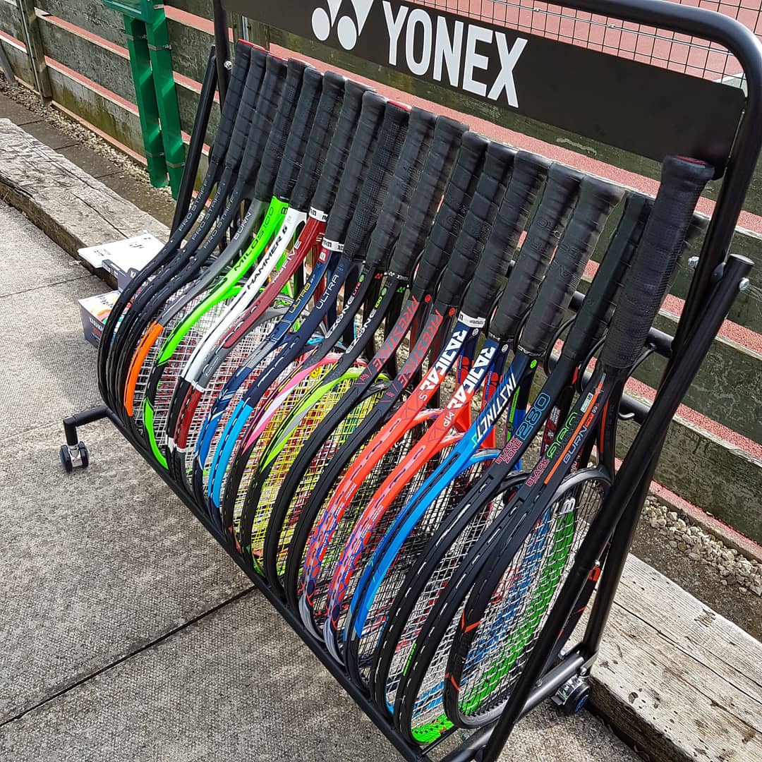 Browse our Tennis range online. Demo rackets, Restringing, Regripping, Balls, shoes, clothing and more available in the shop.
clubrackets.com/tennis/