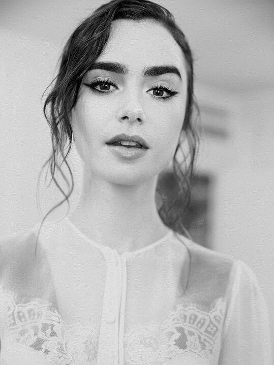 postbadlcollins's tweet photo. stunning beauty https://t.co/LIsOL00hTI