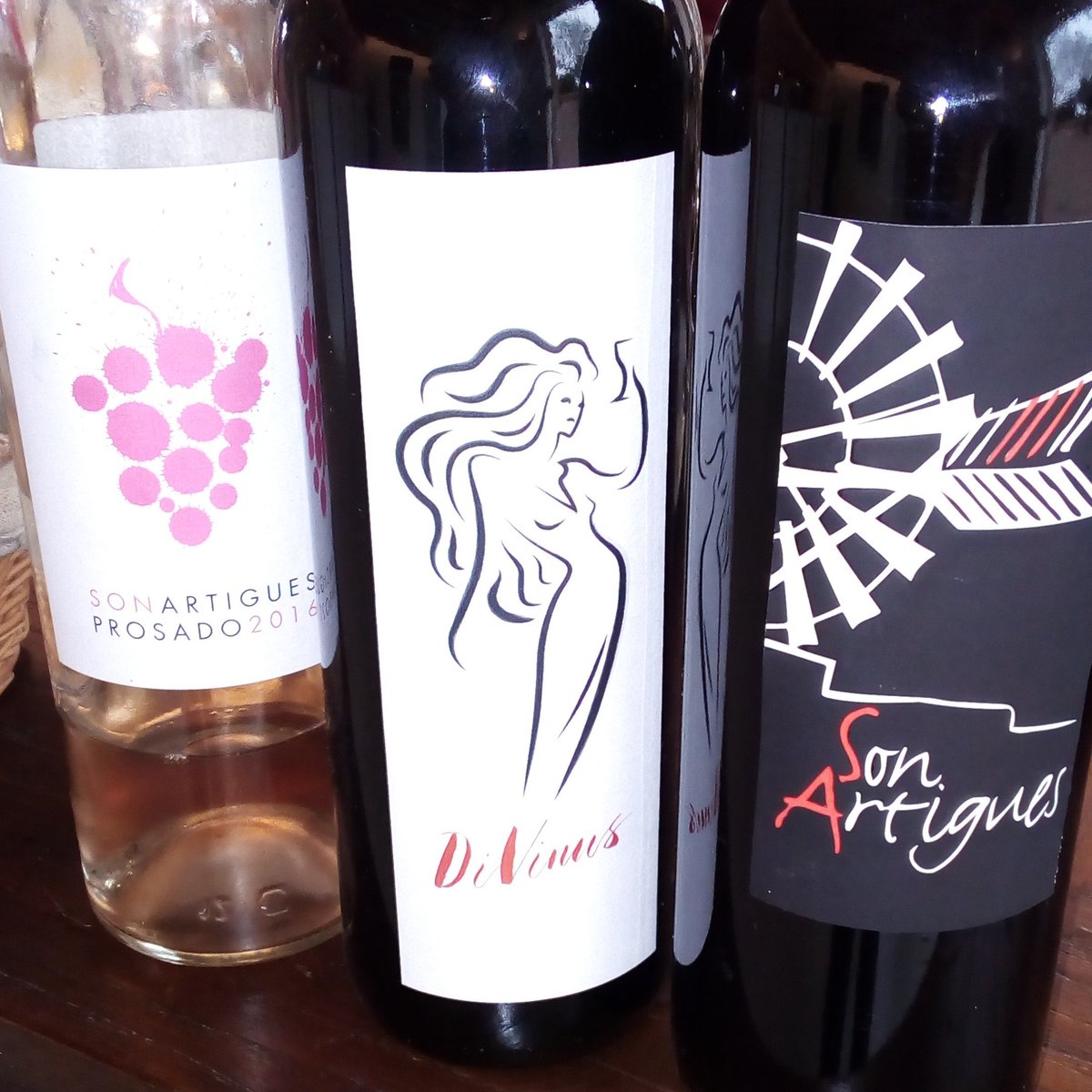 What you're doing on a rainy day on Mallorca? We sample Wine🍇🍷#winetour #mallorca #vino #BodegaSonArtigues #MallorcaCulinaryTours #cata #sommelier #porreres