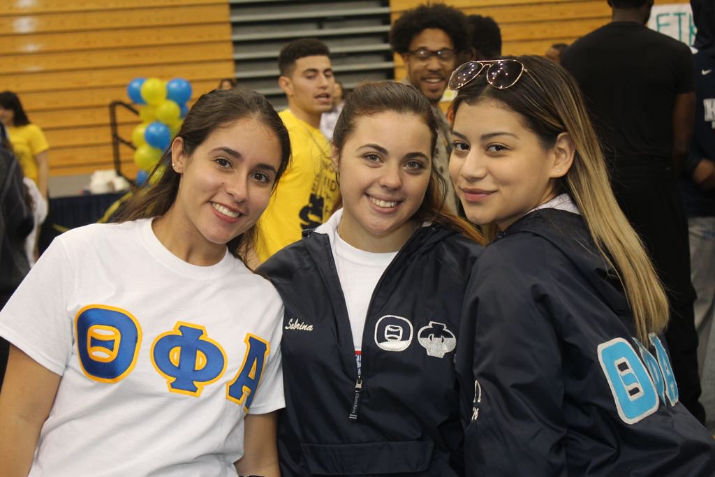 keaninvolvement's tweet photo. There are only a short 6 DAYS left till @keanuniversity Dance Marathon ! Come to Downs Hall Friday, April 20, 2018 for 12 hour of food, games, and activities in support of @childrensspecnj ! Help out by donating online at https://t.co/Km5wssJEKL #kean #keanuniversity https://t.co/yYsMXlT8n6
