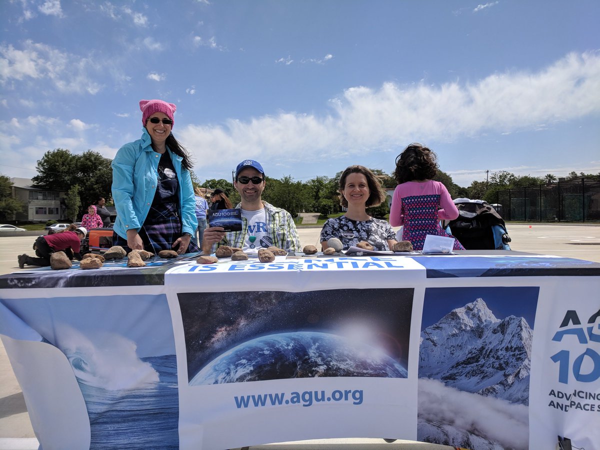 tbeckaa's tweet photo. @theAGU represented at the #MarchforScienceSA18! #marchforscience #m4sSA18 @AGU_SciComm #agu @cesaregrava @niescja https://t.co/7fgRsQSjGe