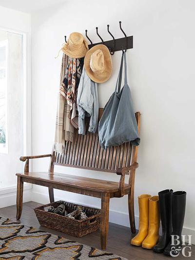 Entryways are usually quite small, so make the most of your space by sticking to necessities. These are the eight items-including a coat rack and a mirror-your entryway actually needs. advisorstream.com/read/trendspot…