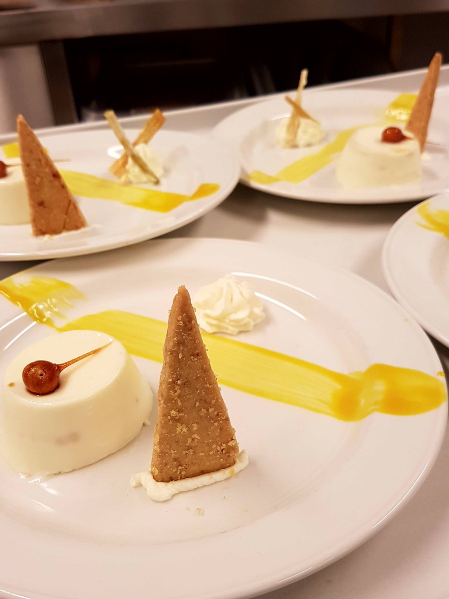 Thank you to <a href="/BeazleyDavid/">David Beazley</a> and <a href="/johnhughes37jo1/">John Hughes</a> for all their hard work to make the Foragers feast such a success last night <a href="/diningdevon/">Dining Devon</a> <a href="/atasteofdevon/">A Taste of Devon</a> <a href="/DevonFoodHour/">DevonFoodHour</a> <a href="/FoodDrinkDevon/">Food Drink Devon</a> <a href="/ChalkWard/">Chalk + Ward</a> @BuckfastNews <a href="/GreatDevonDays/">Devon Days #LoveDevon</a>