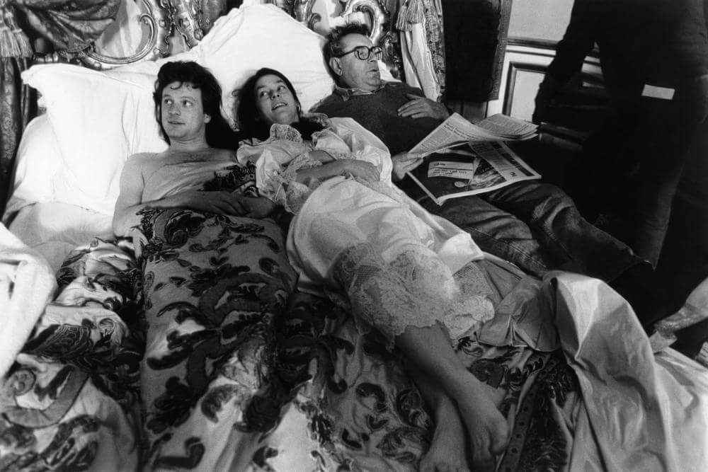 NosAnneesL's tweet photo. #MilosForman on the set 2/2
with #JackNicholson, #JamesCagney, #TomHulce, #ColinFirth and #MegTilly https://t.co/qWIXRiBEhl