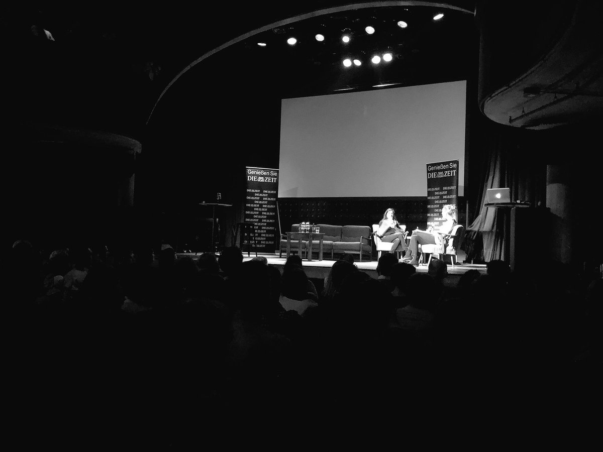 .<a href="/colliencollien/">Collien U.-Fernandes</a> über die Zusammenarbeit mit @ulmentv für #Jerks: Nachdem er mich nachts dafür geweckt hat, darf er nur noch zu meinen Bürozeiten mit mir darüber sprechen. #zeitnacht #zeithh