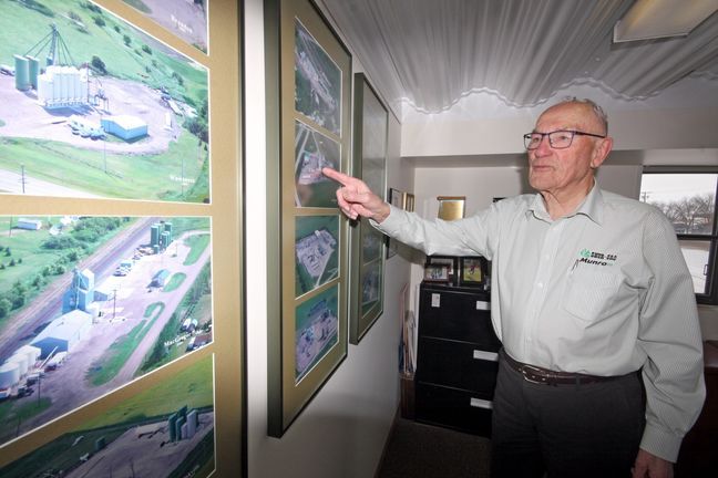 thebrandonsun's tweet photo. Shur-Gro Farm Services marks 50 years with Helwer guiding the way https://t.co/Bol13iwXAo https://t.co/GAKGeU9DJP