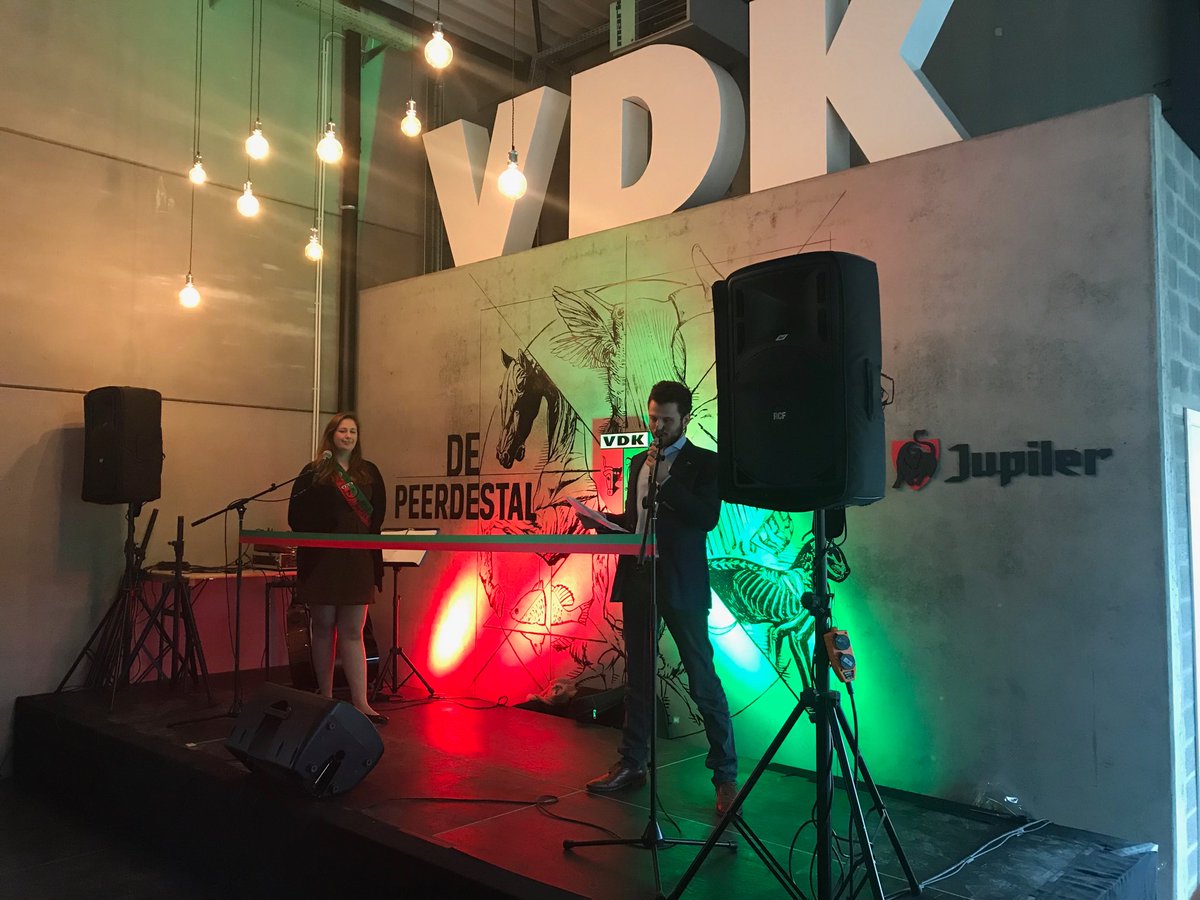 rvdwalle's tweet photo. Opening van De Peerdestal, van en voor onze studenten Diergeneeskunde.

De meest gehoorde reactie is ook de mijne: “Chapeau, ze hebben het toch maar gedaan!”

#WeAreUGent

Trots, héél trots. https://t.co/jx7ZXAROl4
