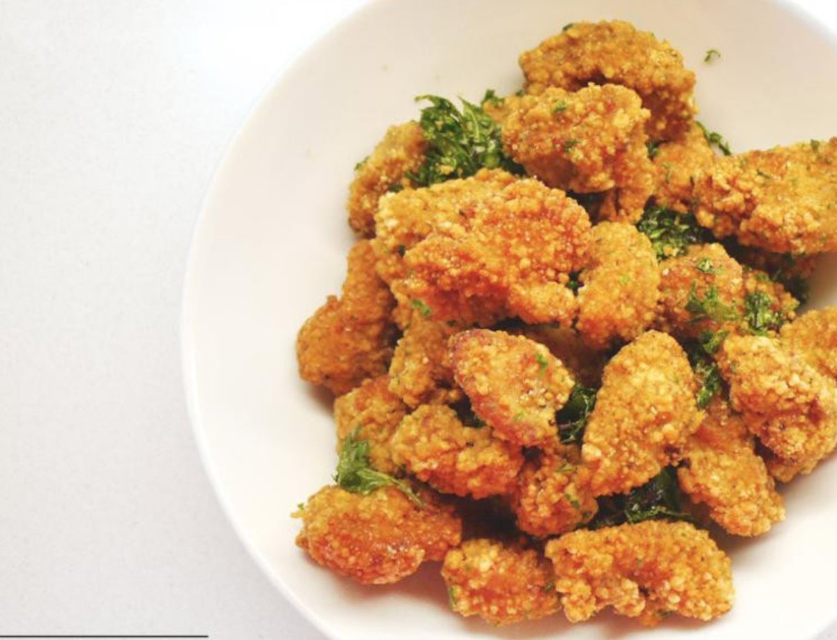 Nomme_app's tweet photo. What is the perfect #snack food? Whatever it is, there's probably a good chance it's deep-fried. If you've got a hankering for #fried food in #yyc, order in today from Deep Fried Master! https://t.co/nUrAbUXVM7