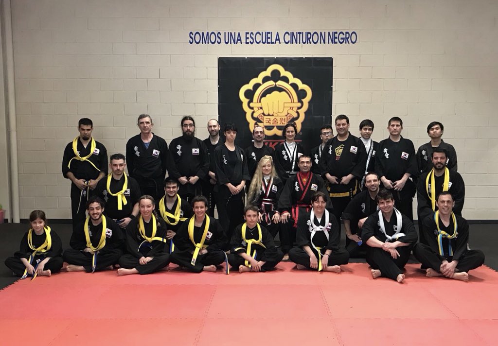 Kuksoolwonmad's tweet photo. Excelente examen el de esta mañana en Rivas. Enhorabuena a todos los promocionados por el trabajo realizado.
#artesmarciales #kuksoolwon #deporte #defensapersonal #wellness https://t.co/3wYxkCBKIv