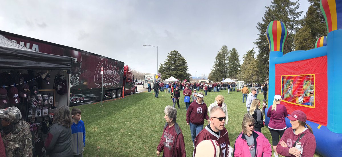 MontanaGrizFB's tweet photo. The @MontanaGSA tailgate party is in full swing ahead of the #GrizSpringGame!
The sun is shining, the Griz are playing football, where else would you rather be?!
#GoGriz | #RTD https://t.co/hezRI6WSuI