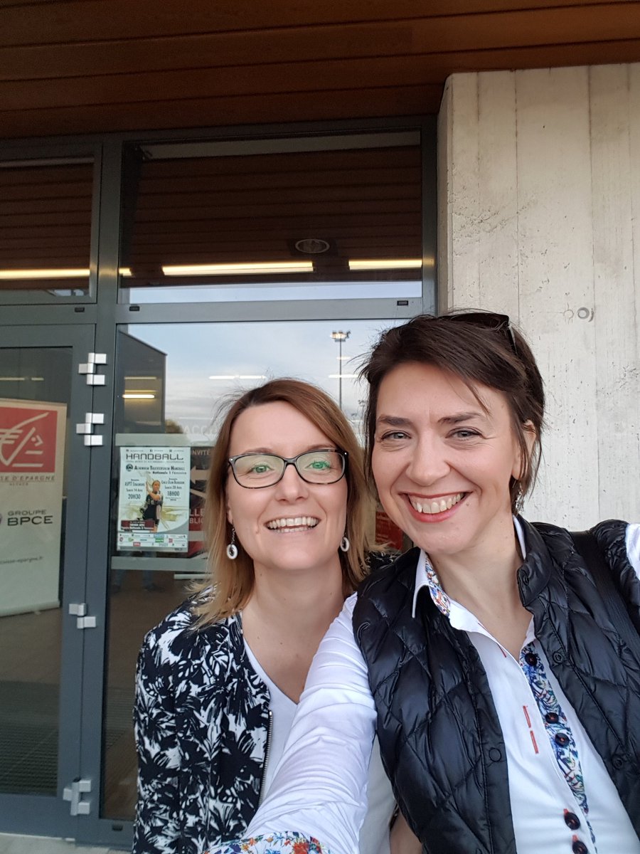 Isabelle_Kohl's tweet photo. On est prête ! Ce soir nous serons aux couleurs de l'ATH #ChallengeATH #handballfeminin #onnelacherien #reseaufeminin #Teamorange https://t.co/lZ9y9onz3o