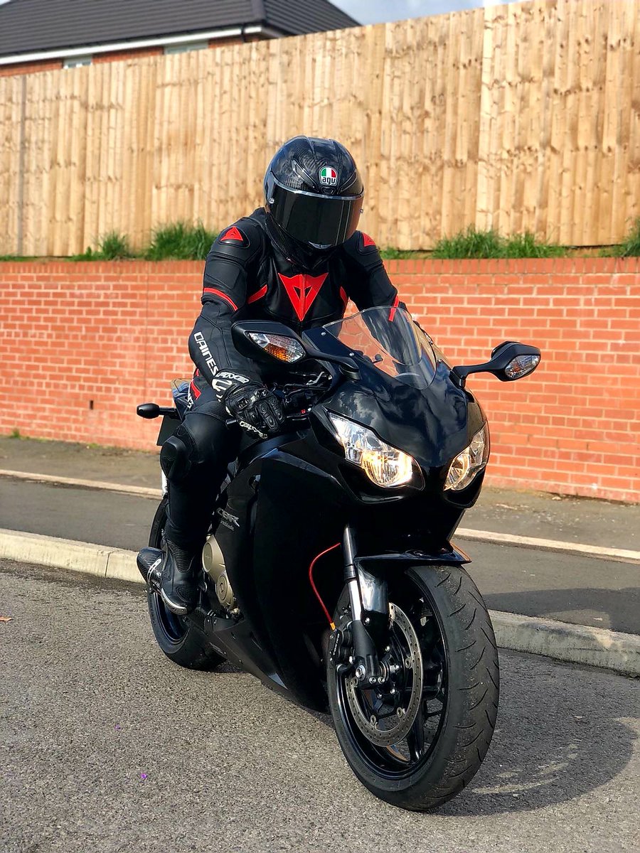 Bigroey's tweet photo. Thanks phil, superb service from @DstoreManc as usual, lovin the new @dainese leathers &amp; @agv_uk helmet https://t.co/i5rOmG3GnR