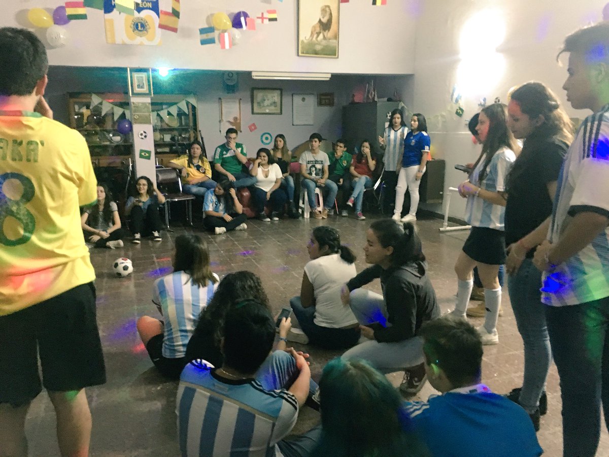 Leones_salta's tweet photo. #CODILEOSALTA #Turmazo Cena y fiesta temática: mundial ⚽️
Diversión, compañerismo, alegria, leoísmo!! 🦁 https://t.co/A4lNeHI5K9