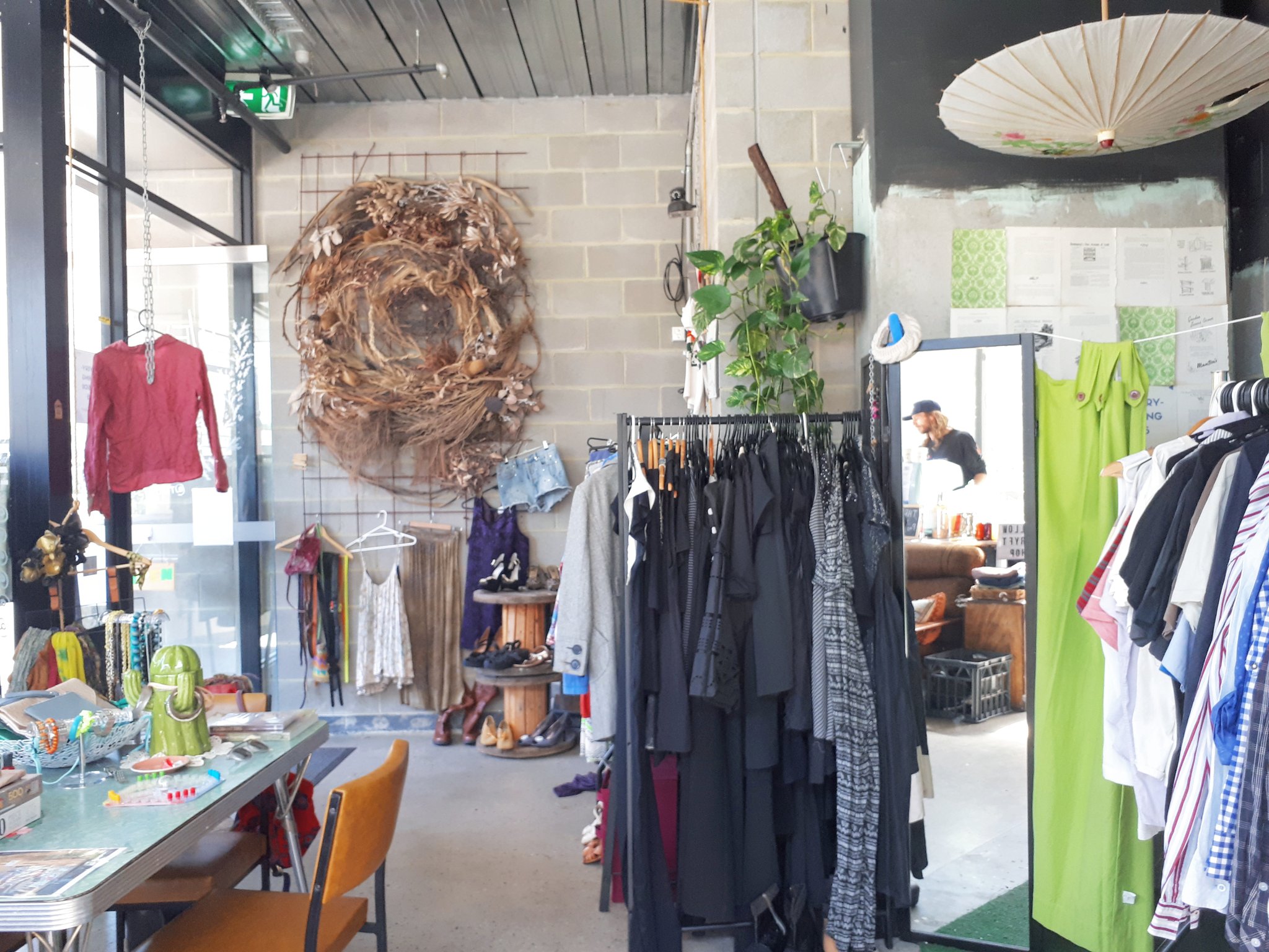 メルボルン旅行個人ガイドyuki オプショップ 古着屋 Thryftshop オール5ドル カフェ 俺ボルン T Co Kmqf9jbbei Melbourne Travel メルボルン メルボルン旅行個人ガイド メルボルン観光 メルボルン旅行 海外旅行 古着好きな人と繋がり