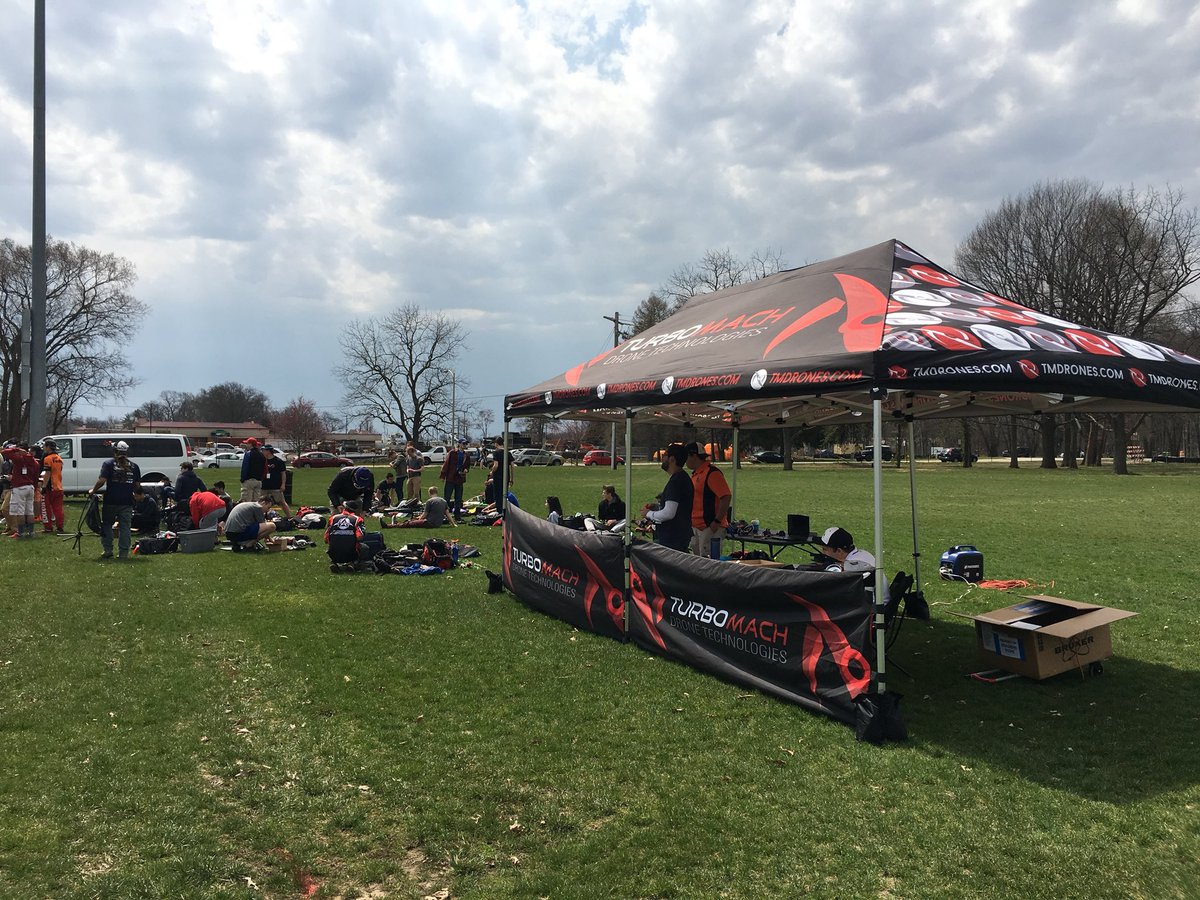 UTSADroneRacing's tweet photo. Nationals Friday practice at #Purdue #utsa https://t.co/v6z1kA8tnB