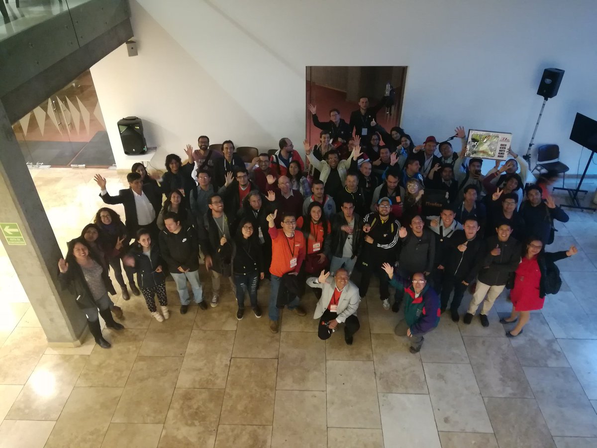 ciespal's tweet photo. Agradecemos a todos quienes formaron parte de #FLISOL2018 #FLISOLUIO https://t.co/gWCjTBmgyr