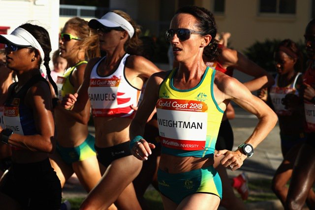 10 years and 2 days ago, @LisaWeightman made her marathon debut.
The @GC2018 race is her 14th career marathon. A career has included 3 Olympics & a bronze at the 2010 Comm Games.
She is the 3rd fastest in @AthsAust history.

#greatertogether 
#TeamAUS