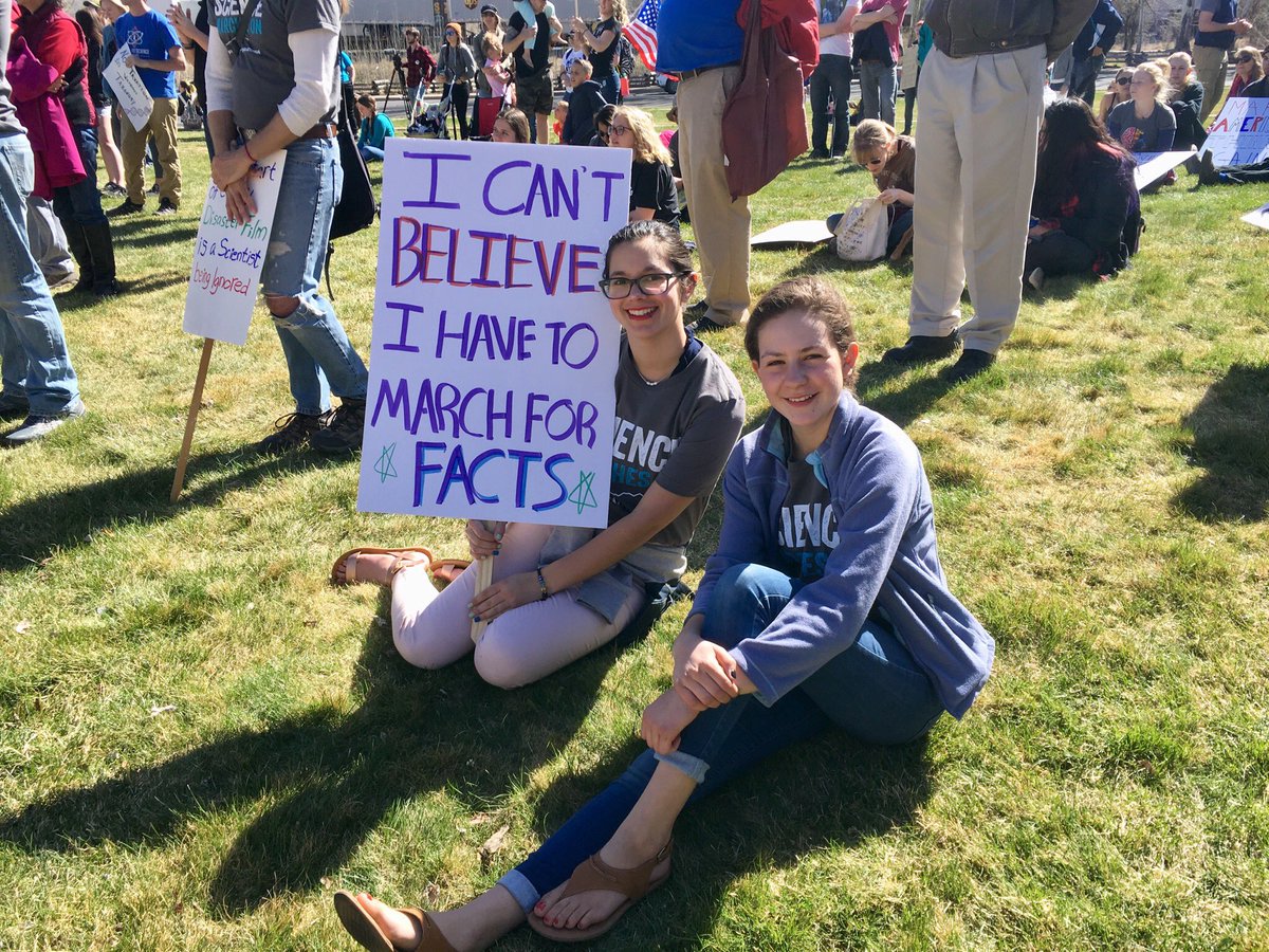 ScienceMarchFLG's tweet photo. #flagstaff...We came, we marched, we 😍 #science!  #ScienceMarchFLG #marchforscience  @ScienceMarchDC @LowellObs @babbittranches @GrandCanynTrust @NAU https://t.co/kMF4IONgrf