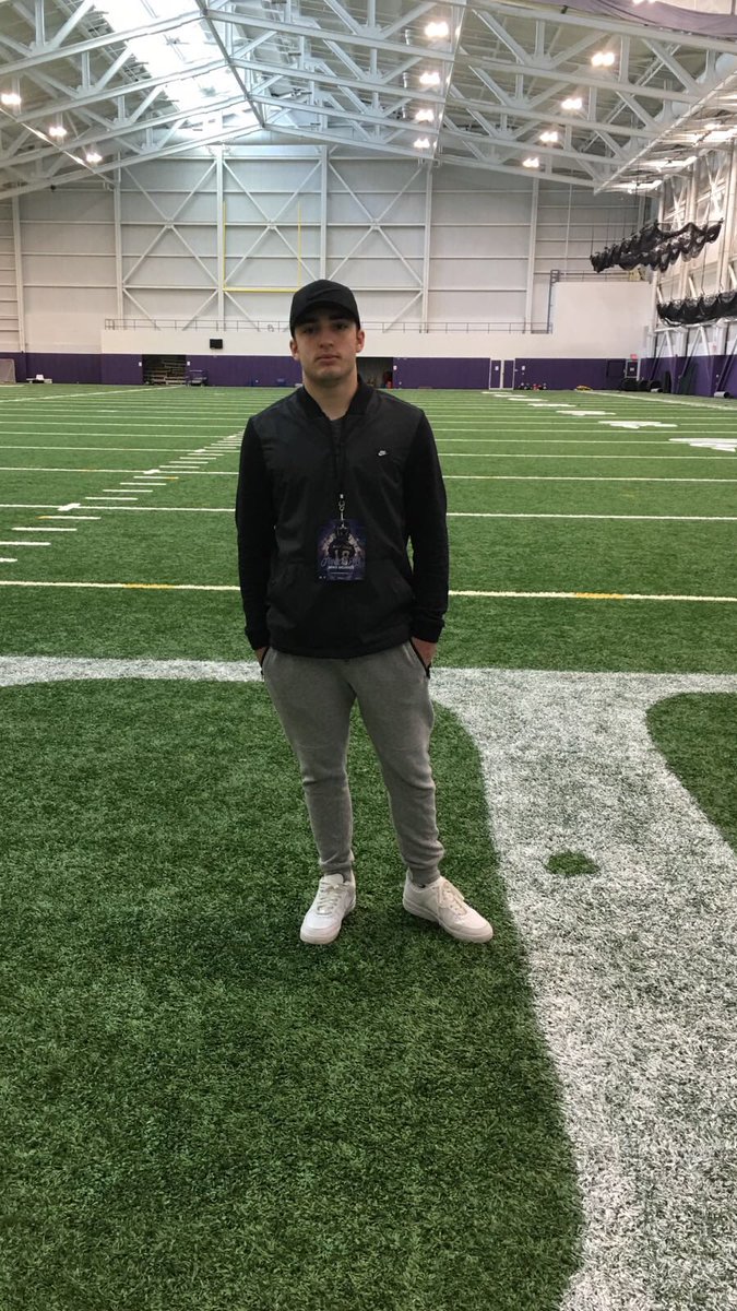 MichaelMonios's tweet photo. Holy Cross spring game was a great time today! Thanks @coachdc34 @Spredm_N_Shredm https://t.co/XGcvuC70jI