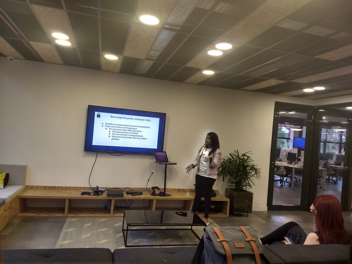 daianerangel2's tweet image. Palestra sobre Segurança Cibernética da Grazielle

#techgirlstalks #tgt