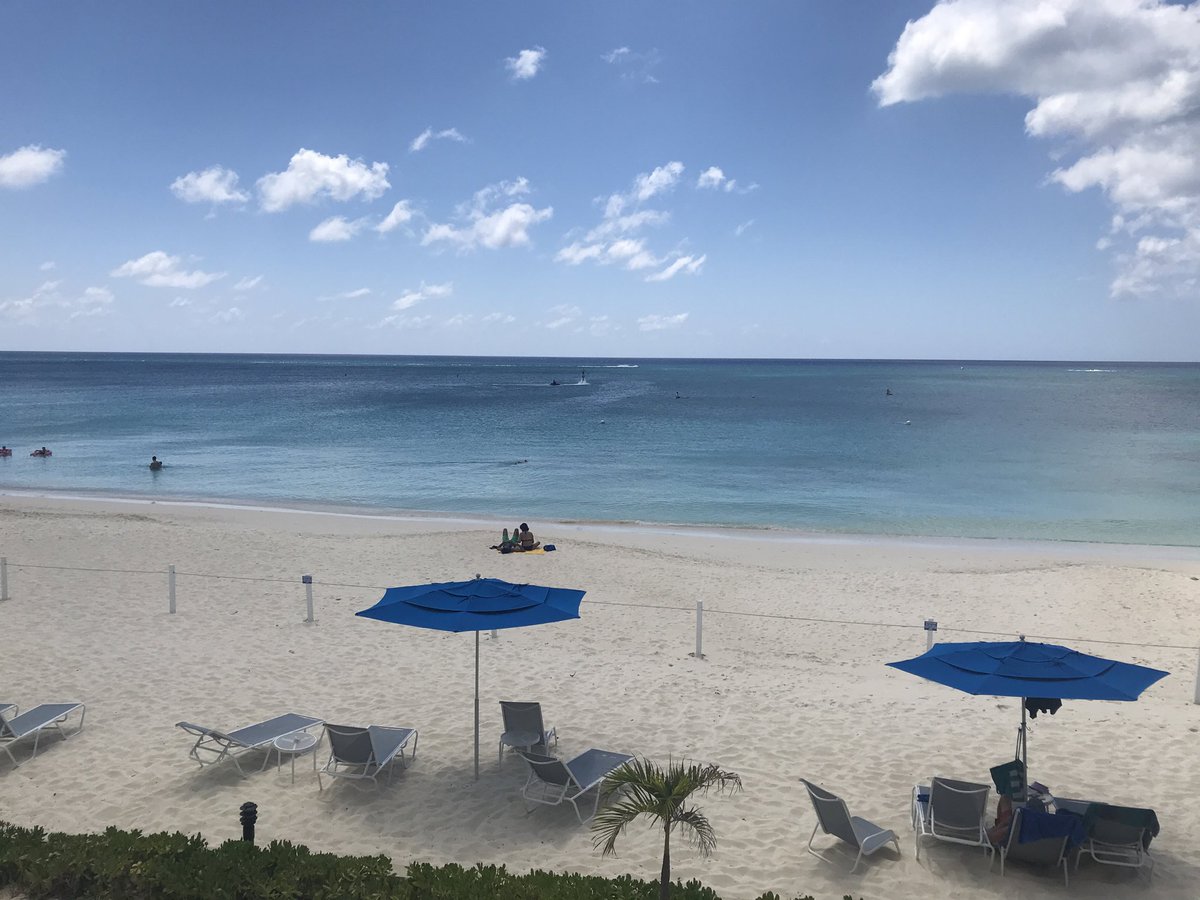 Coreman17's tweet image. Back in #caymanislands ... Ontario’s weather sucks so had to make the trip back!!