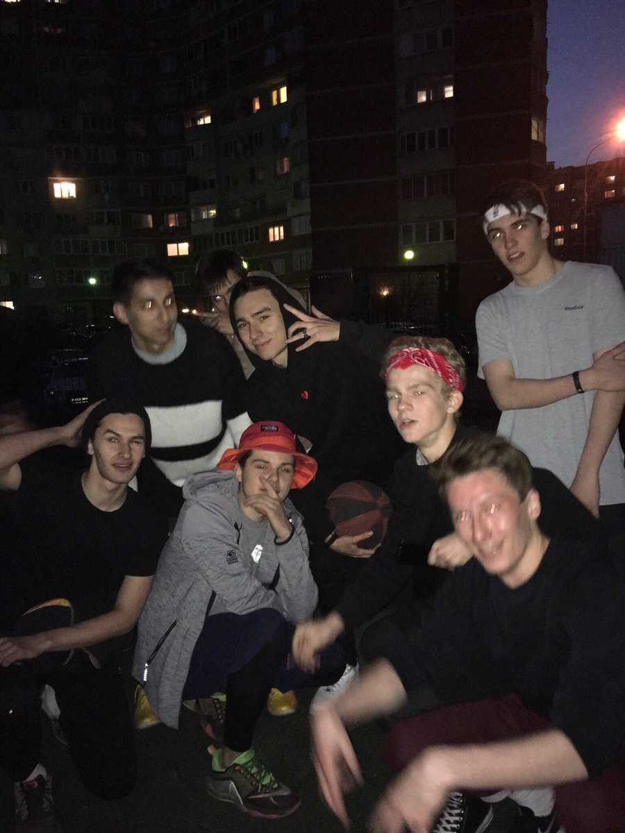 FLESHAUDIOPUNK's tweet photo. В Жулебино сегодня устроили спэйс джем https://t.co/qxfkgRRMLu