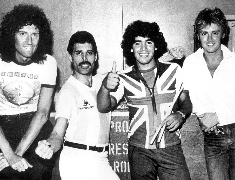 Old Days Football On Twitter Brian May Freddie Mercury Diego Maradona And Roger Taylor