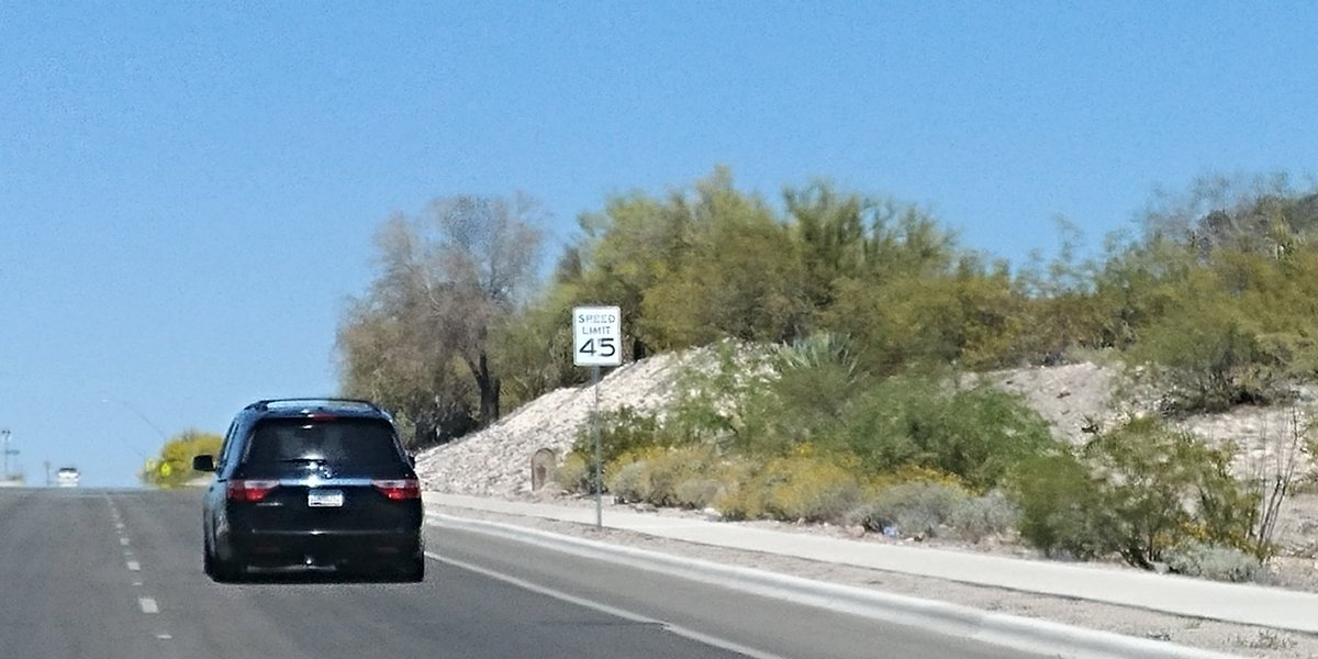 Student team SPEEDING on La Canada.  What some teams will do to win!!   #casasgo18