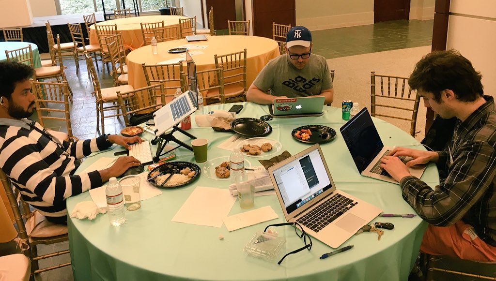 Busy and well-fed hackers are creating online form for temporary guardianship if a parent is detained or deported. Coders in action ⬇️ <a href="/mclegalhackers/">mclegalhackers</a> #mclegalhackathon 2.0 <a href="/vanderbiltlaw/">Vanderbilt Law</a>