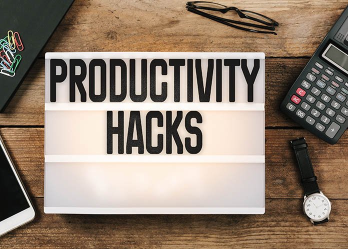 FieldSmartr's tweet image. How much #time do you have in your day? Same as everyone else, right! How you use it is the key to #productivity - See our '4 Clever Time Hacks for Busy #Sales People' bit.ly/2tsOVOx