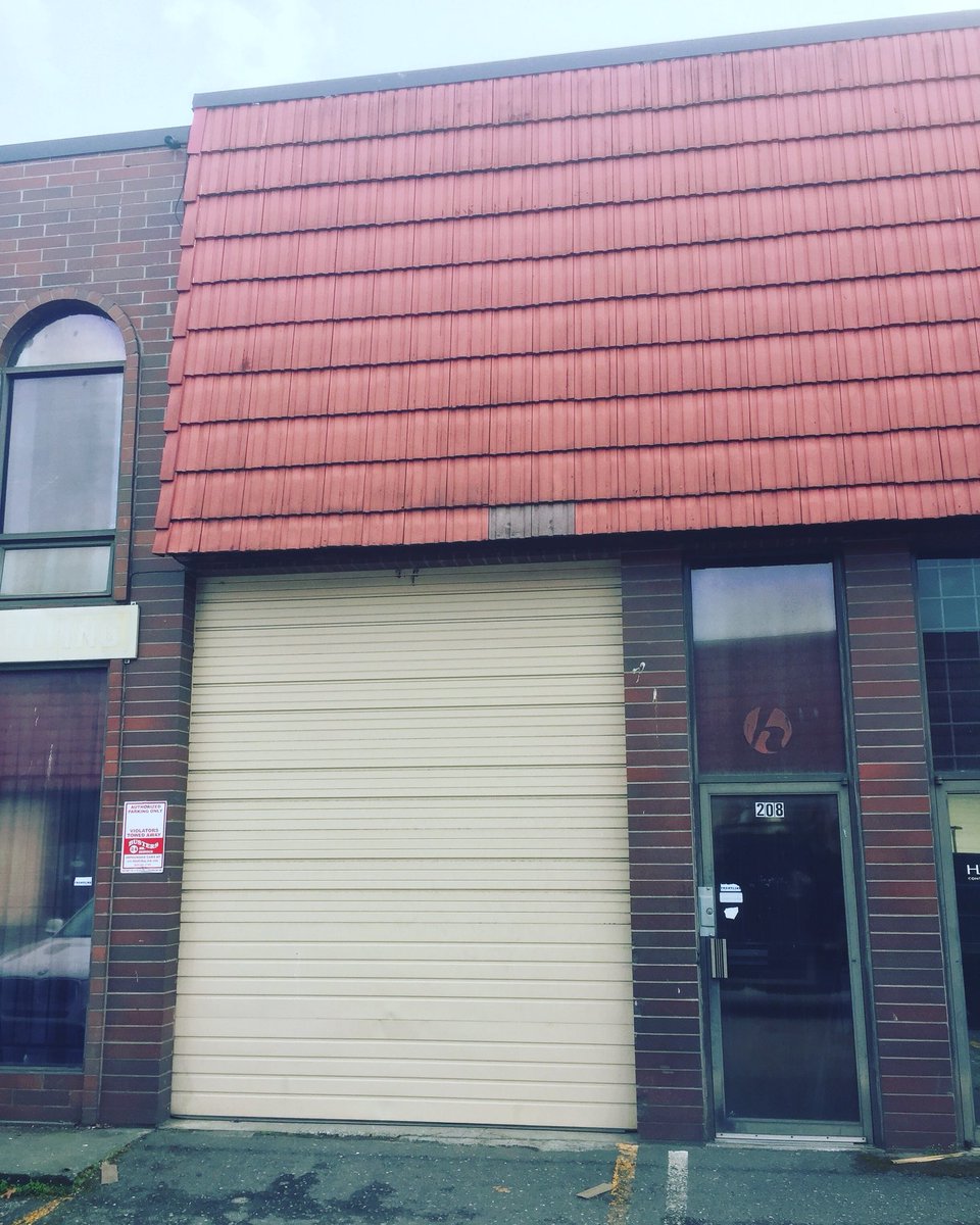 DoansCBC's tweet photo. Throwback to our Pilot Batch location in SE Van!! Stopped by today and WOW all the memories... :) #BCBeer #Doans #throwback #goodtimes #sekent #DoanBros #vancouvercraft #smiles #DCBC https://t.co/VhDMYQDhi8