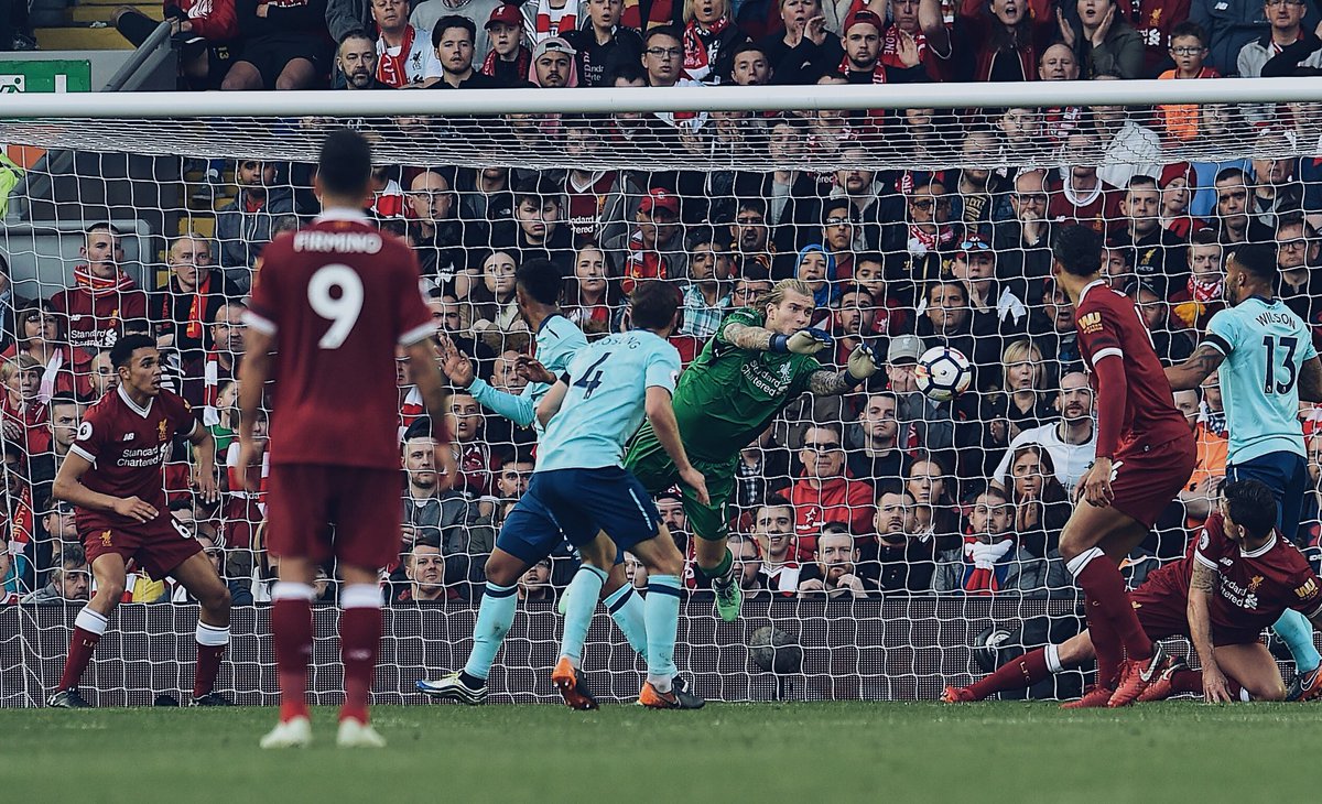 LorisKarius's tweet image. Job done ✅ 
Congratulations to @22mosalah for the Hattrick ⚽️⚽️⚽️
Just waiting on confirmation for the other 2 goals 📞📲
#LK1 #YNWA #cleansheet