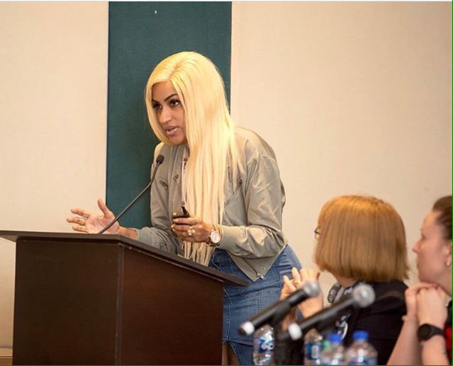 Rayyan_Tukur's tweet photo. She ❤️@julietibrahim spoke in a wide audience session in the ongoing #IKCC2018 in Mexico City on "social media training for patient organizations". Let's do this again @julietibrahim 🙏cc @kidneycanceruk https://t.co/ex3wkdEKL4