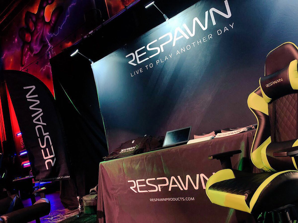 RESPAWNProducts's tweet image. We’re at @AVGLofficial x @BeachconLAN’s #AprilAnarchy today! Stop by for some #RESPAWN swag, a sale coupon, and join our mailing list!